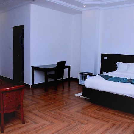 Yellow Apple Hotel Addis Ababa Dış mekan fotoğraf